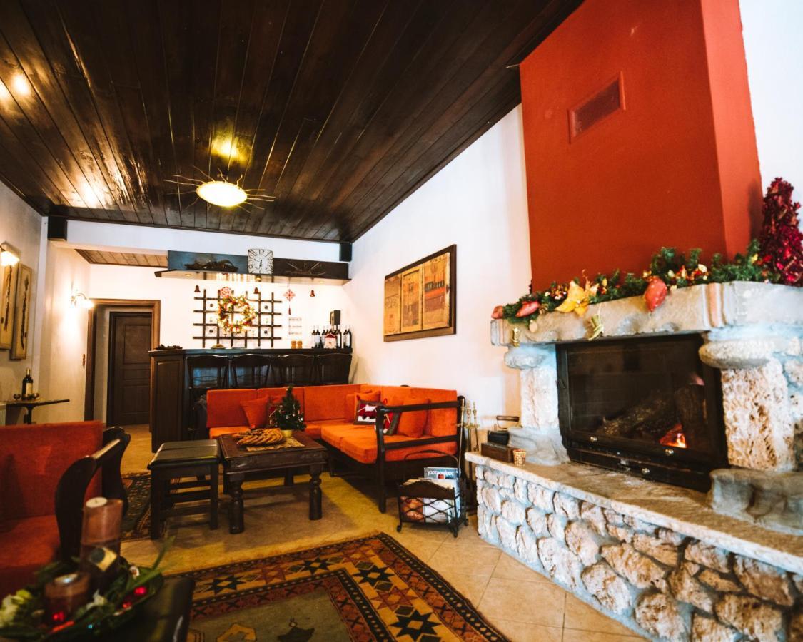 Evilion Traditional Inn Plakoton Exterior photo